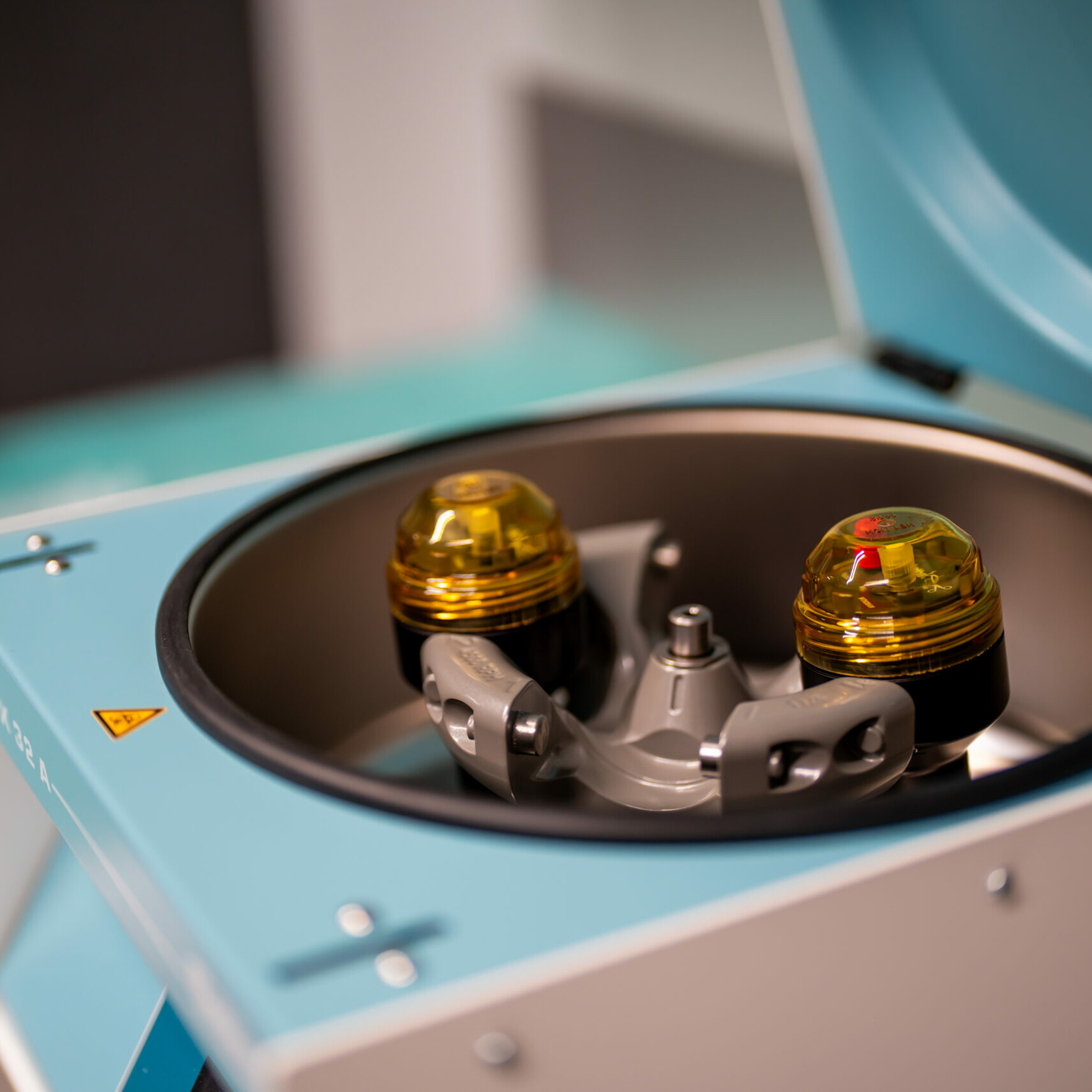 Detailaufnahme einer unserer Zentrifugen im Labor-Bereich